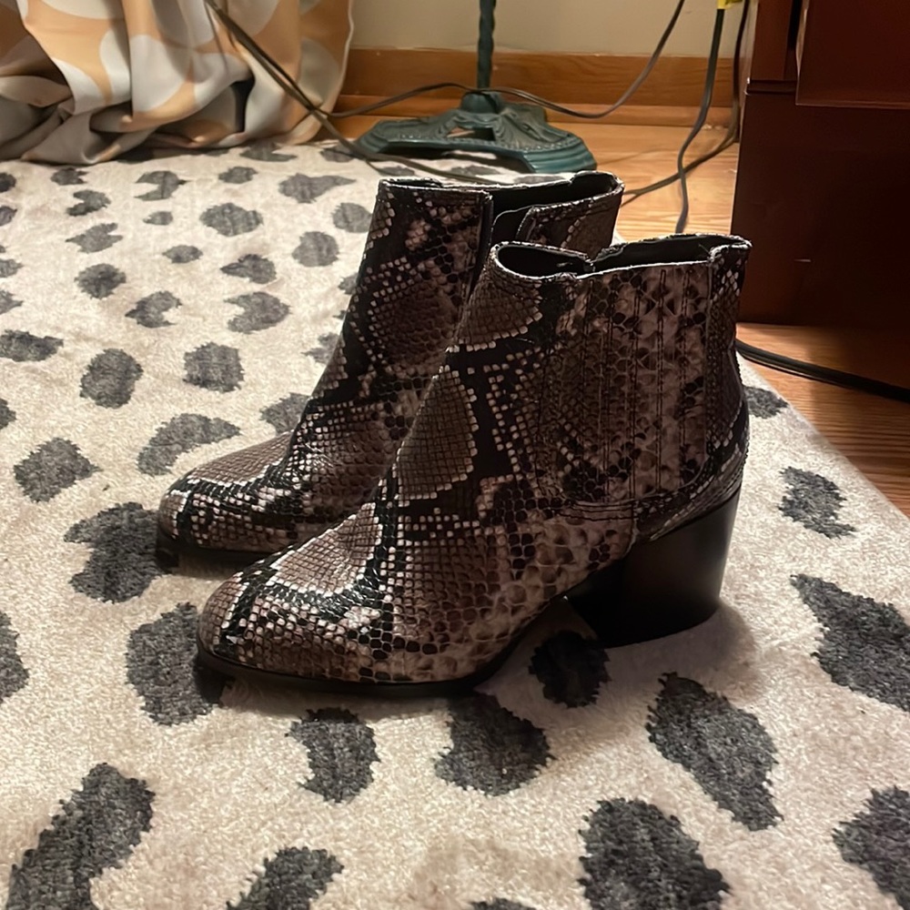 Snakeskin bootie size 6 1/2